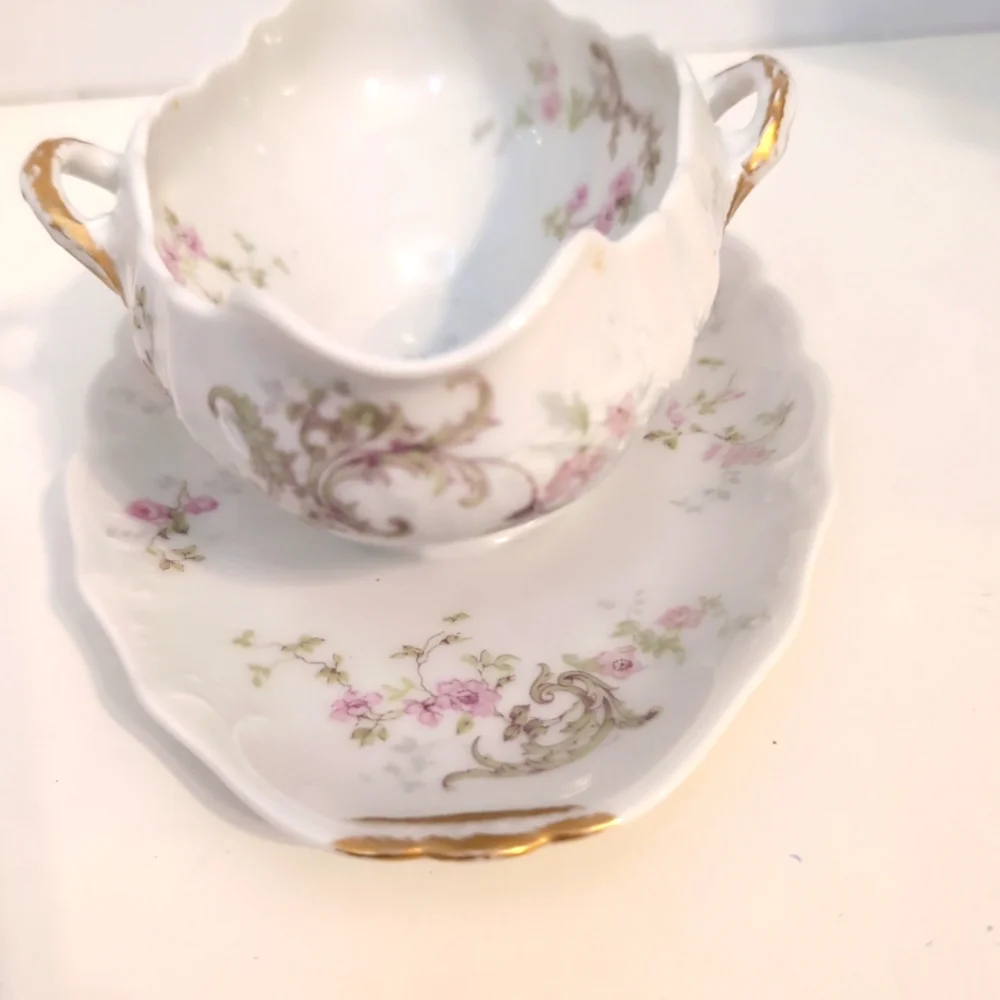 HAVILAND LIMOGES‎ Floral GRAVY BOAT 1900-1919 France Antique
